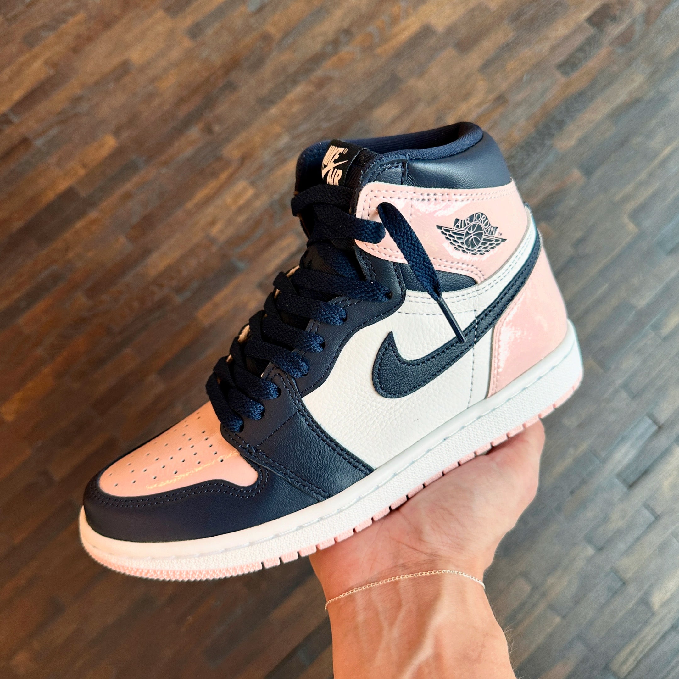 Air Jordan 1 High OG Atmosphere dames in store foto echte kleur en look