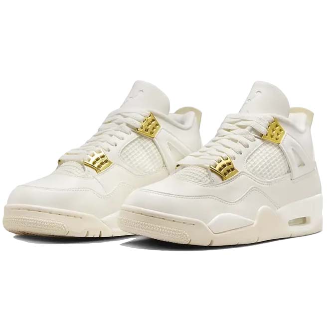Air Jordan 4 Retro Metallic Gold sneaker zijkant