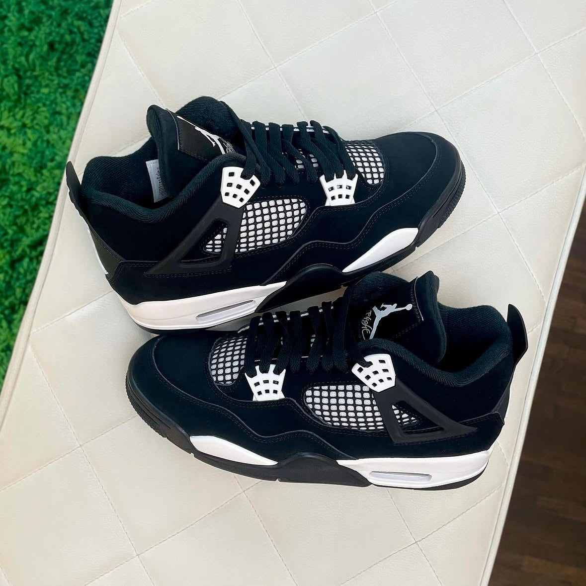 Air Jordan 4 Retro White Thunder in store foto echte kleur en look