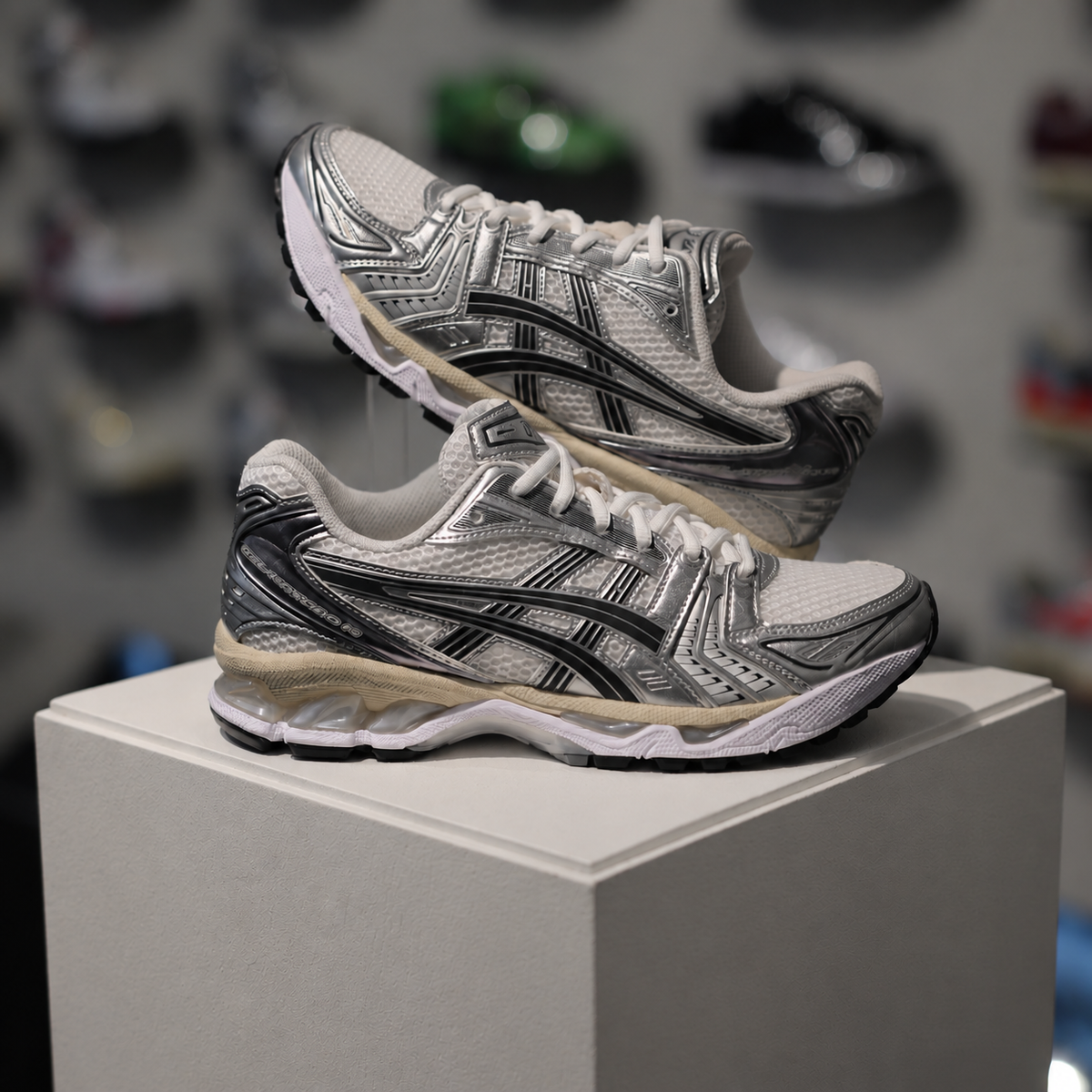 ASICS Gel-Kayano 14 White Graphite Grey in de winkel met echte kleur en premium afwerking
