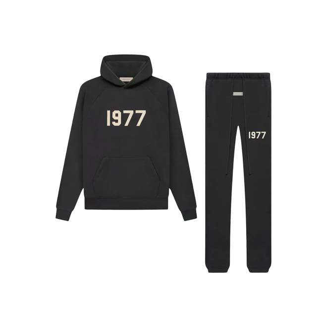 Fear of God Essentials 1977 volledig voor aanzicht met oversized fit