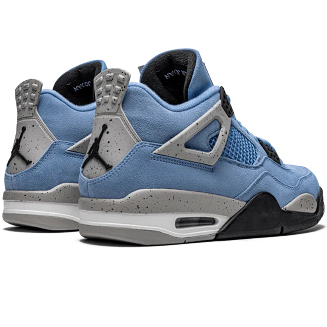 Jordan 4 Retro University Blue achterkant sneaker heel detail