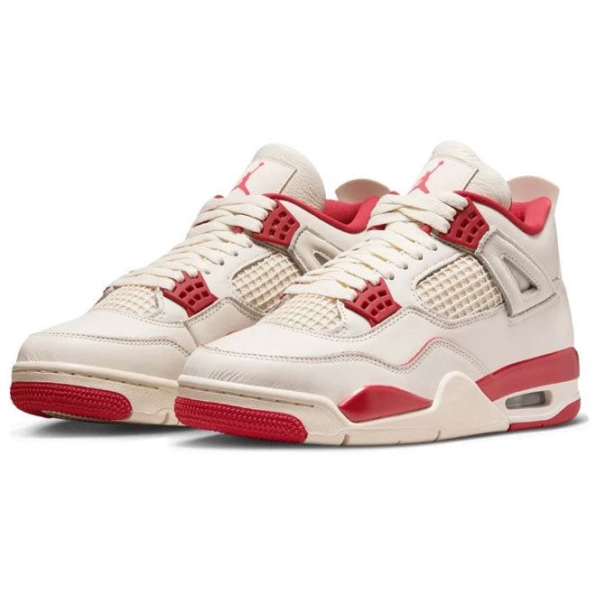 Jordan 4 Retro Valentines Day Sierra Red zijkant met roze suede upper en Air unit detail