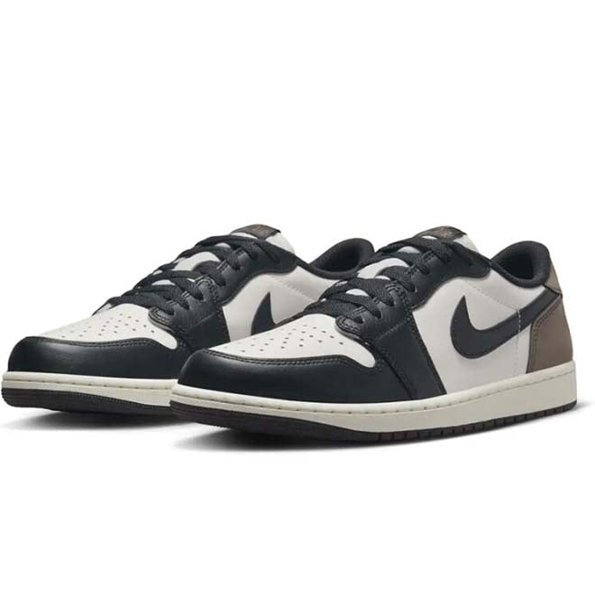 Jordan 1 Retro Low OG Mokka