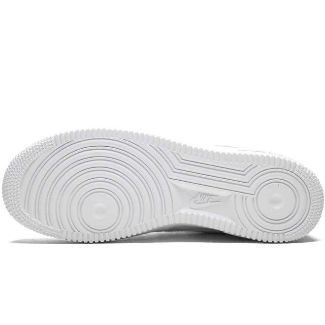 Nike Air Force 1 Low 07 White detail of leather and stitching