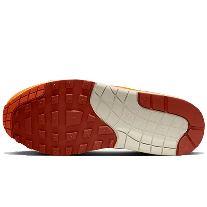 Nike Air Max 1 Magma Orange zool met Air demping en grip patroon