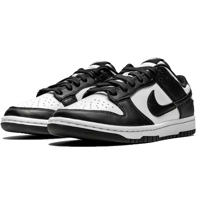 Nike Dunk Low Panda zijkant swoosh en zwart wit design detail