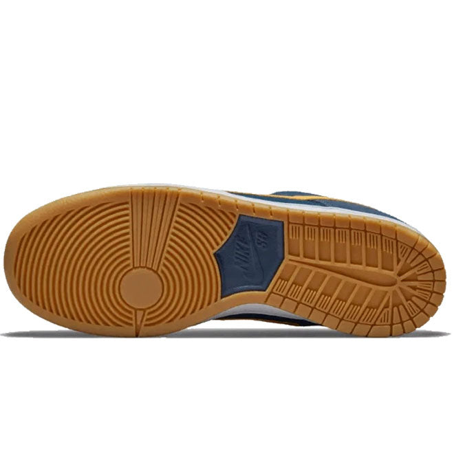 Nike SB Dunk Low Barcelona zool met grip patroon en Nike SB details