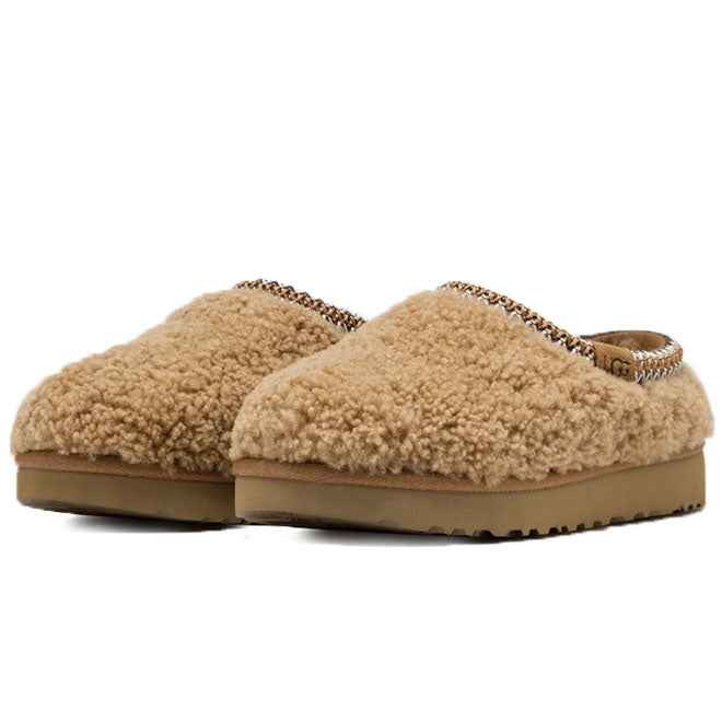 UGG Tasman Maxi Curly Slipper Chestnut zijkant curly wol en suede detail