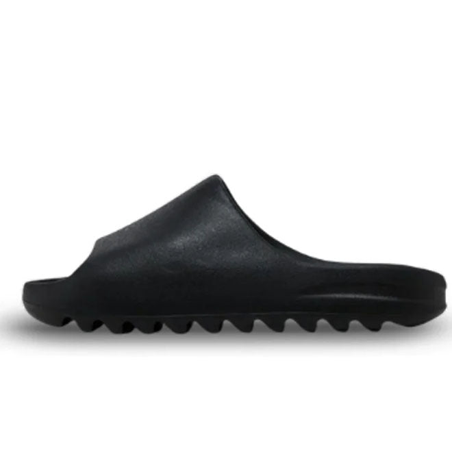 YZY YS-01 Black volledig zijaanzicht met minimalistische foam constructie