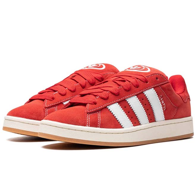 Adidas Originals Campus 00s Better Scarlet zijkant witte strepen en dikke zool