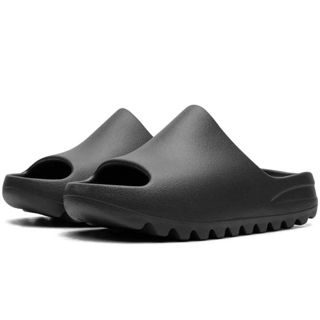 Adidas Yeezy Slide Dark Onyx Kids zijkant vorm en EVA foam detail