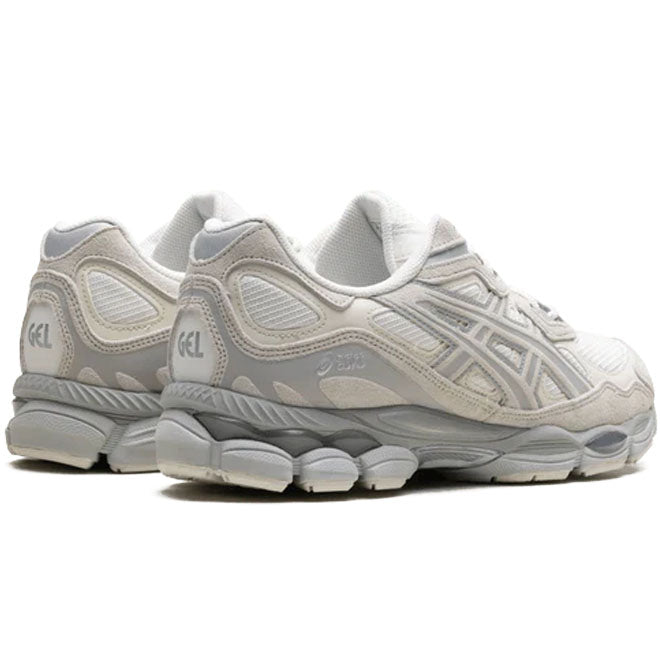 ASICS Gel-NYC Cream Cloud Grey volledig zijaanzicht met mesh upper en GEL zool