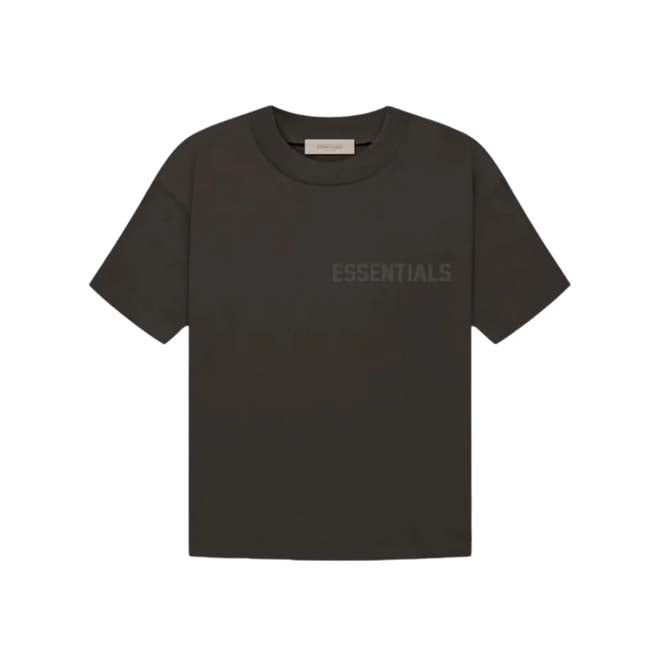 Fear of God Essentials 1977 Iron Summer Set front view donkergrijze t-shirt en short set
