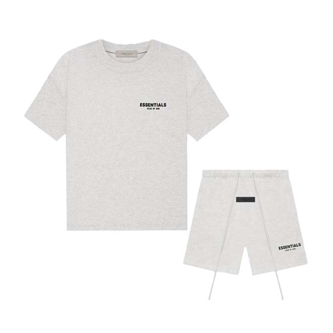Fear of God Essentials Light Oatmeal Summer Set front view lichte beige t-shirt en short set