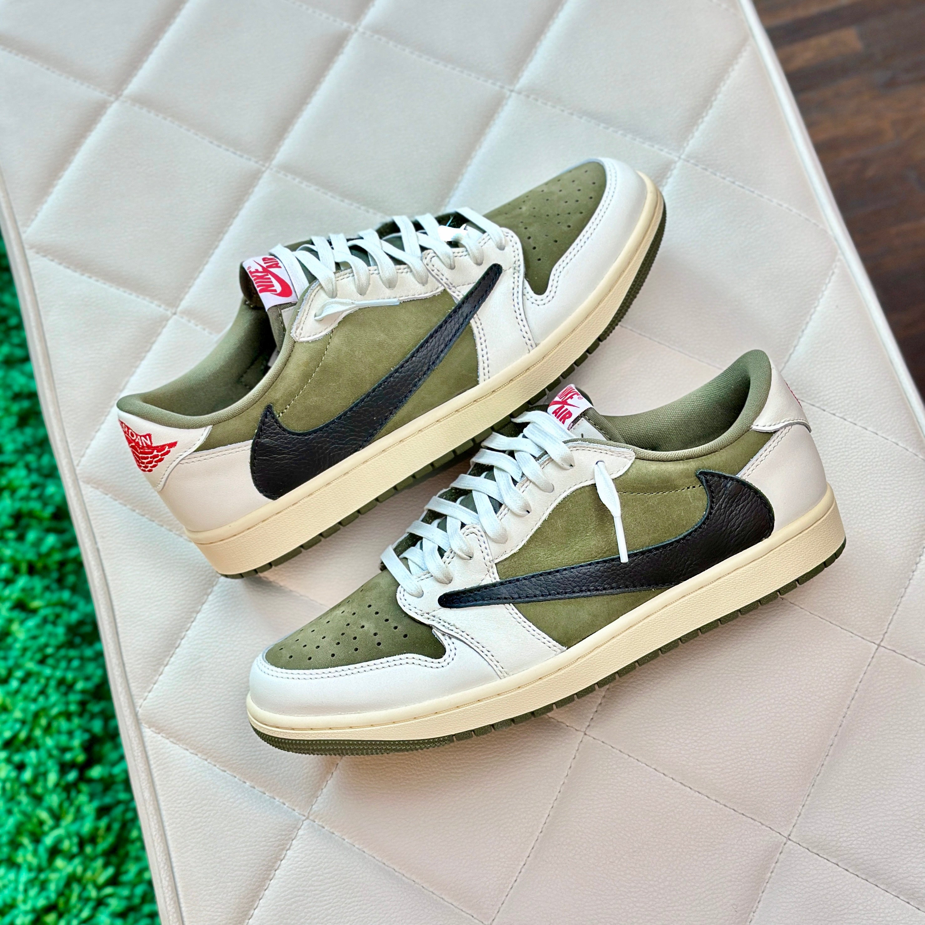 Travis Scott × Nike \