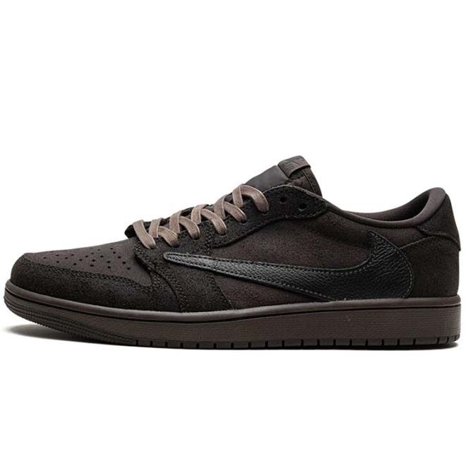 Jordan 1 Retro Low OG SP Travis Scott Velvet Brown zijkant met reverse swoosh en bruine suede details