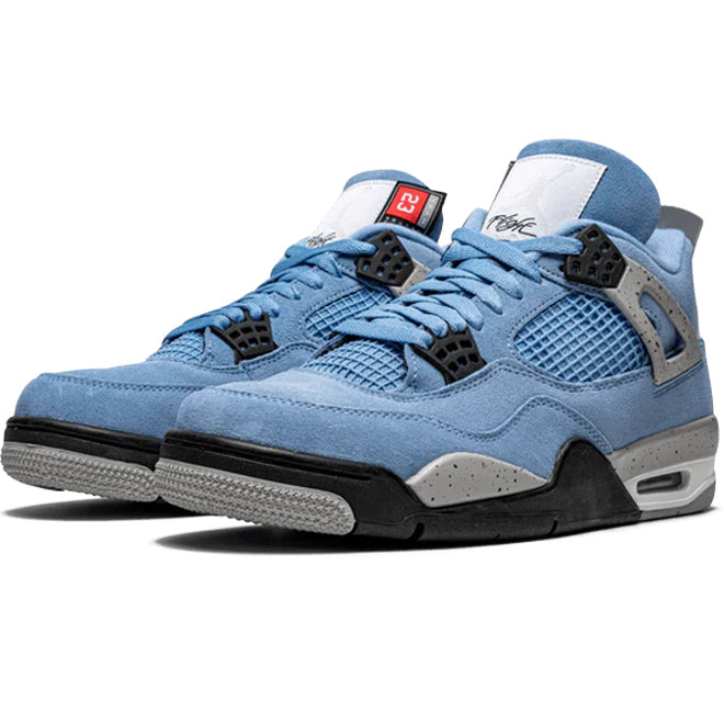 Jordan 4 Retro University Blue sneaker zijkant