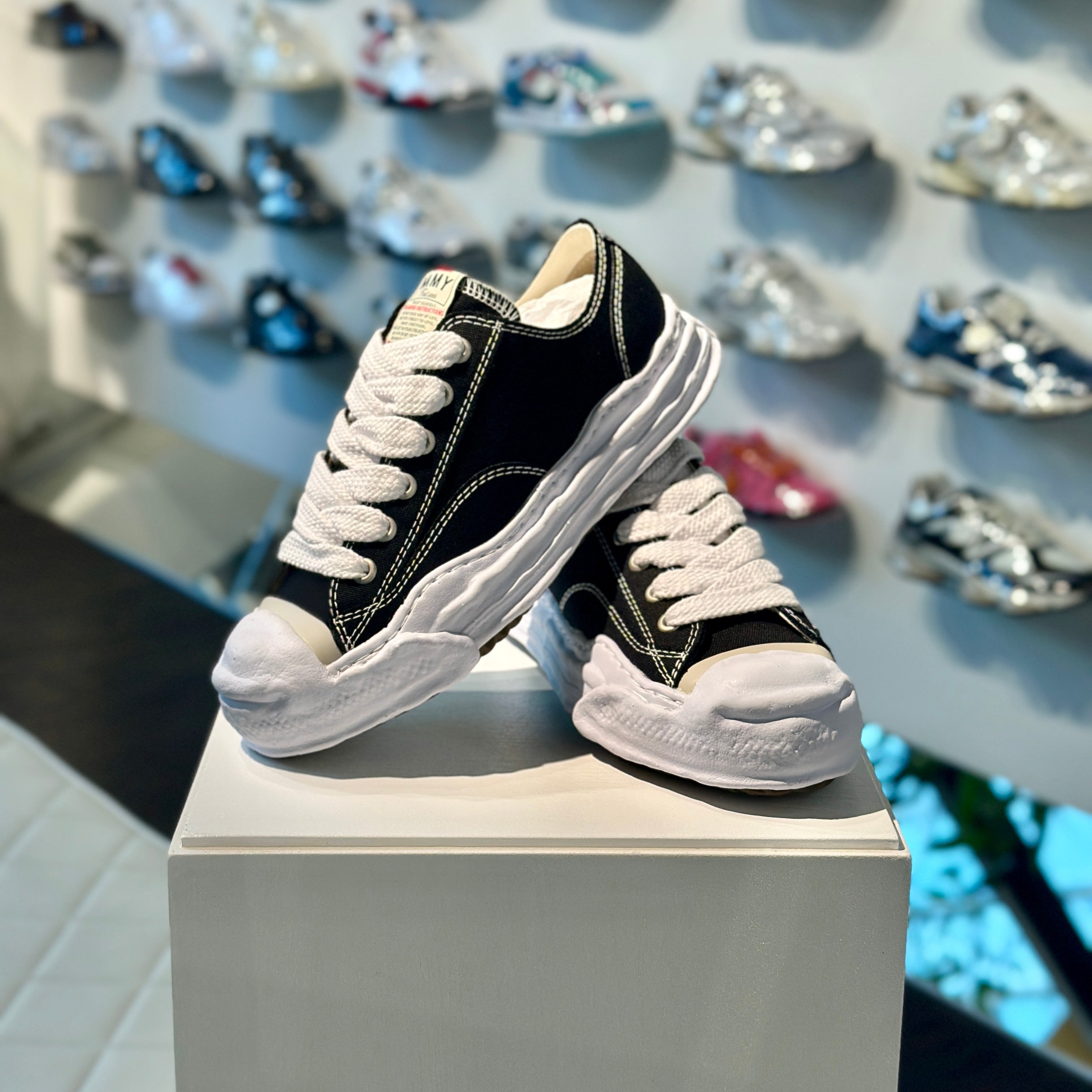 Maison Mihara Yasuhiro Hank OG Sole Canvas Low Black