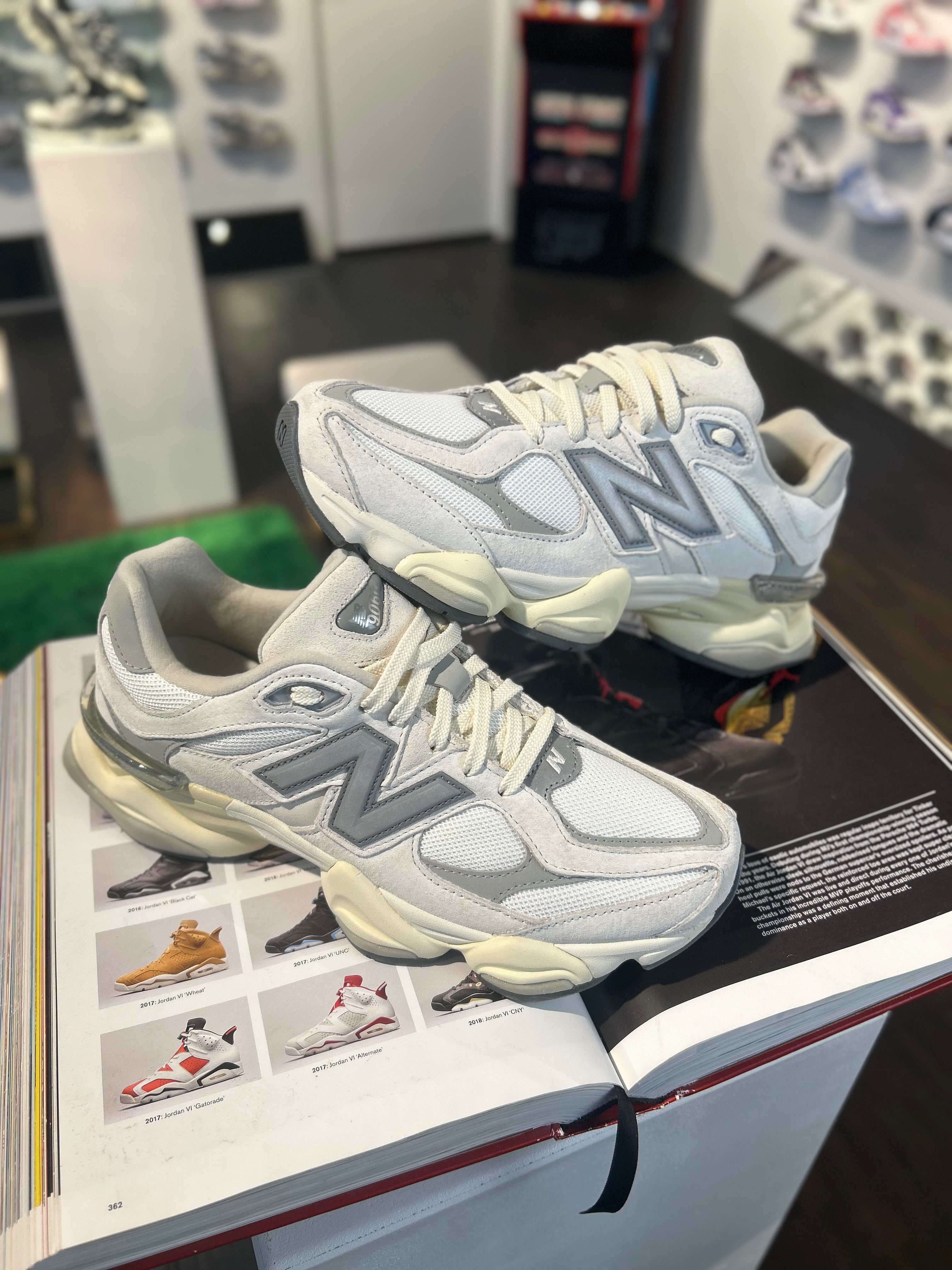 New Balance 9060 Sea Salt White in store foto echte kleur en look