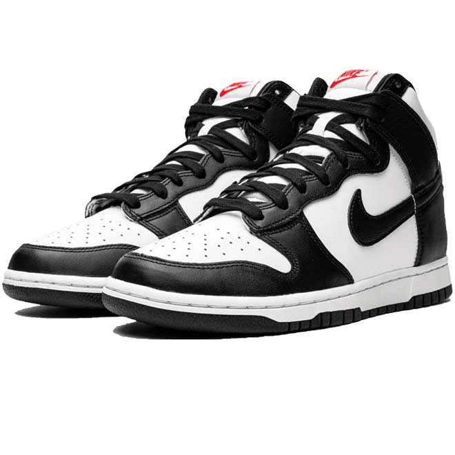 Nike Dunk High Black White Panda schuin voor zijaanzicht met zwart wit leren upper