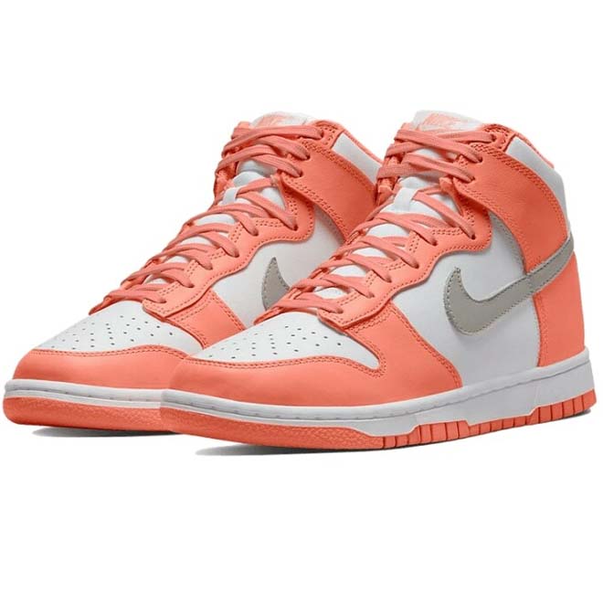 Nike Dunk High Crimson Bliss W side view kleur en design detail