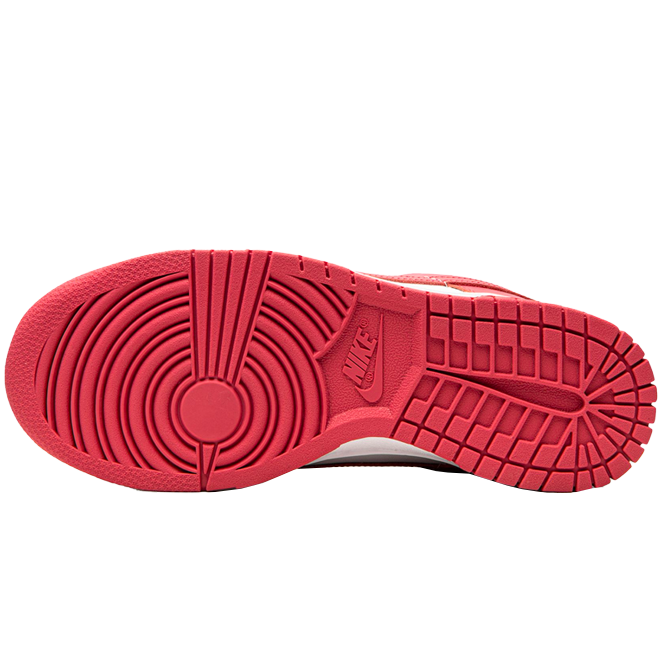 Nike Dunk Low Archeo Pink zool onderkant grip patroon detail