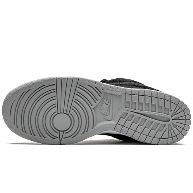 nike-sb-dunk-low-bearbrick-medicom-toy-side