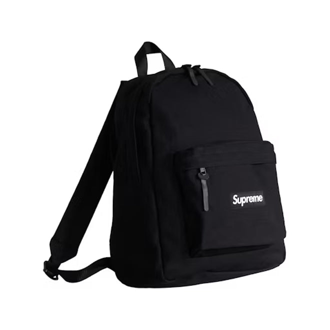 Supreme Canvas Backpack Black zijkant met duurzaam canvas en verstelbare schouderbanden