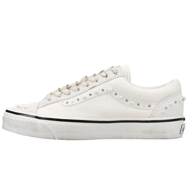 Vans OTW Old Skool 36 Pearlized Pack Marshmallow front view crèmekleurige sneaker met premium afwerking