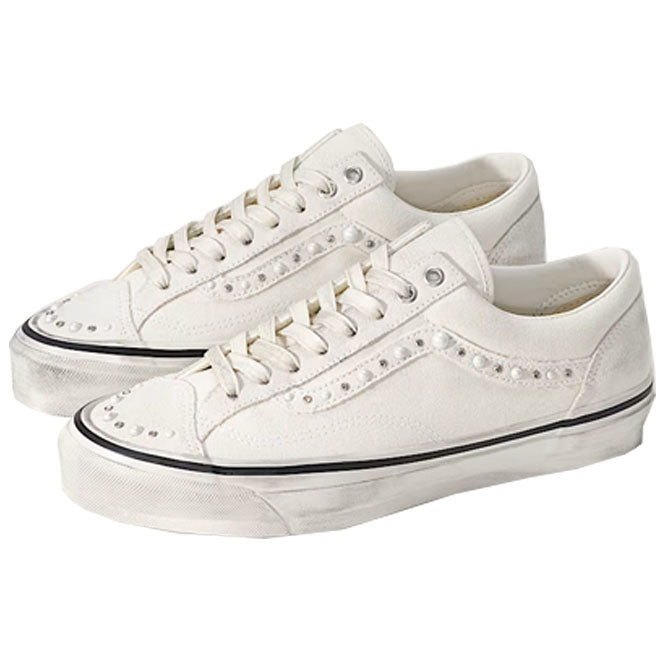 Vans OTW Old Skool 36 Pearlized Pack Marshmallow zijkant met iconische Vans Sidestripe en premium details