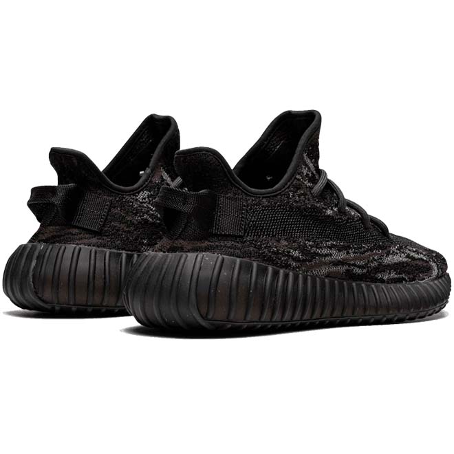 Adidas Yeezy Boost 350 V2 MX Rock achterkant hiel en patroon detail