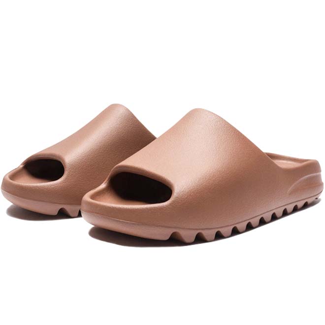 Adidas Yeezy Slide Flax zijkant design en vorm detail bruin